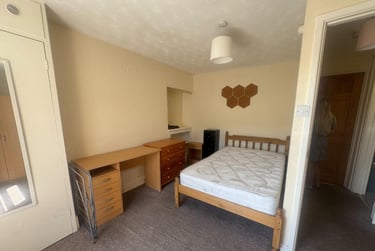 2 bed flat, Waterloo Street, TF, North Hill, Plymouth, PL48LY - Image 1